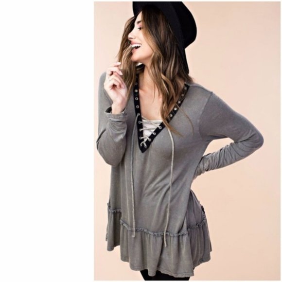 NEW Boutique Ruffle Hem Lace Up Neck Tunic Top Shirt Blouse Brown Gray Small NWT - Picture 2 of 4